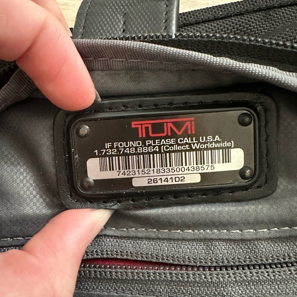 Tumi alpha 2 black expandable laptop briefcase bag 26141D2 - Picture 5 of 16